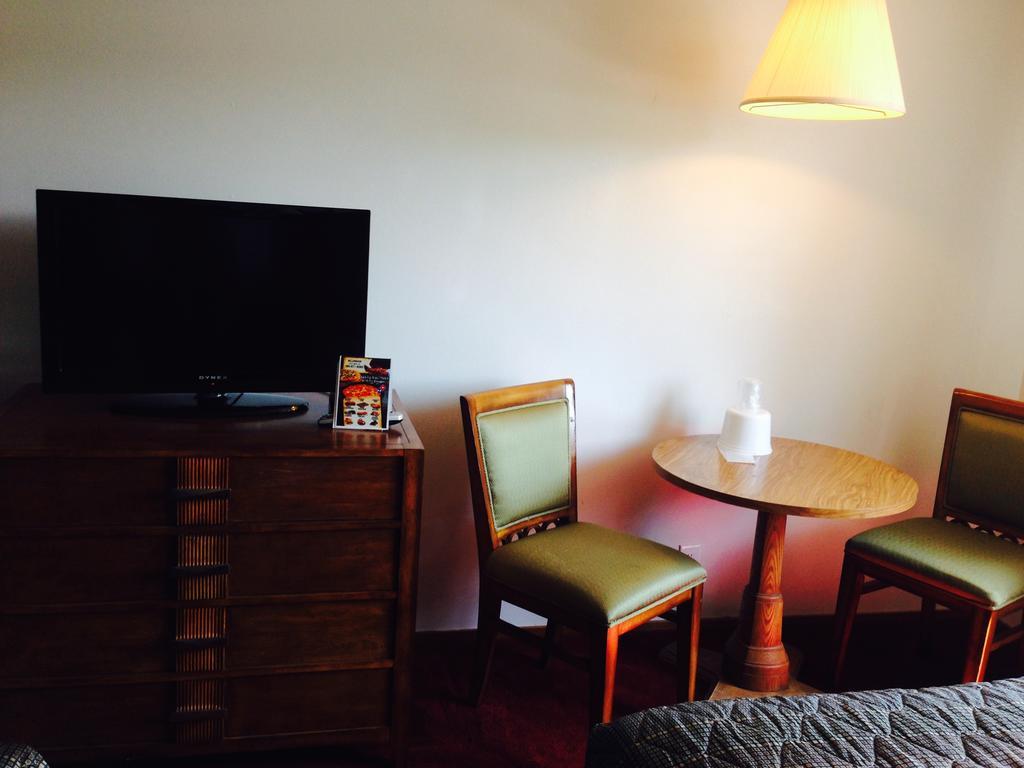 Bay City Inn Белингам Екстериор снимка