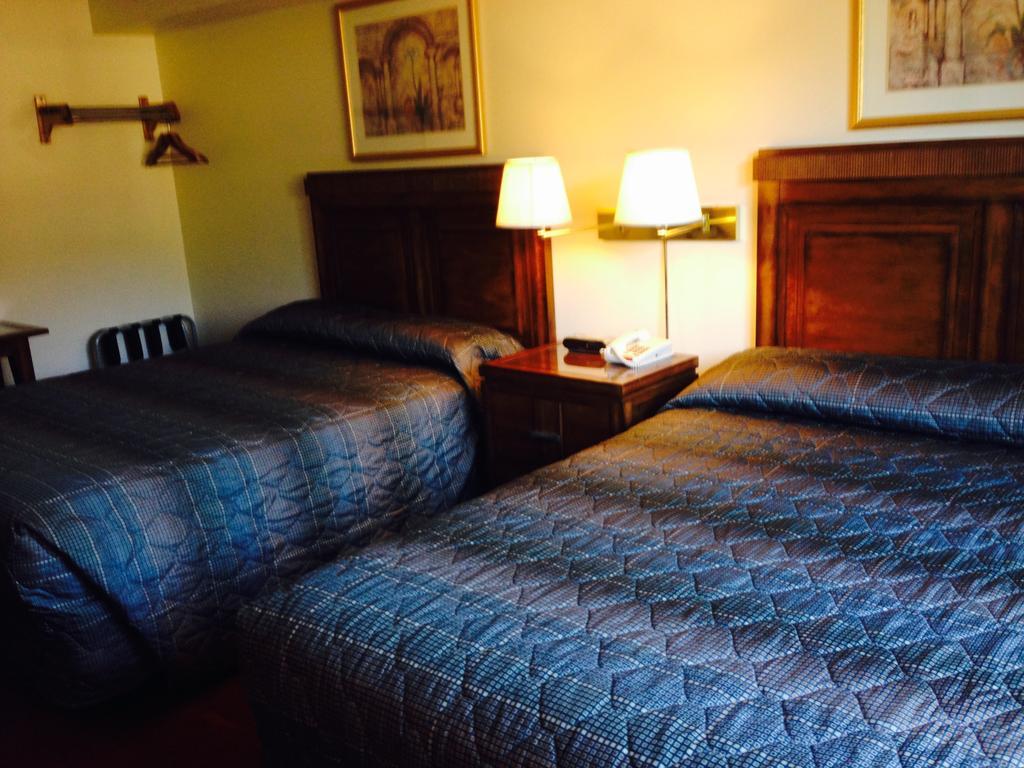 Bay City Inn Белингам Екстериор снимка