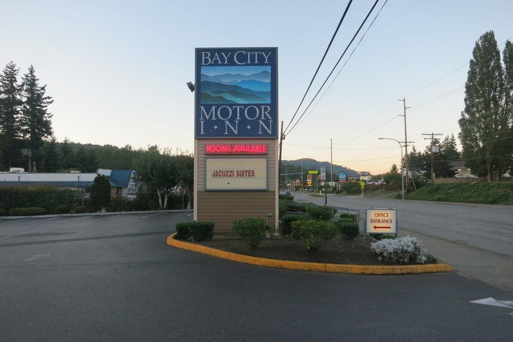 Bay City Inn Белингам Екстериор снимка