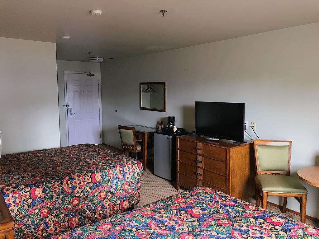Bay City Inn Белингам Екстериор снимка