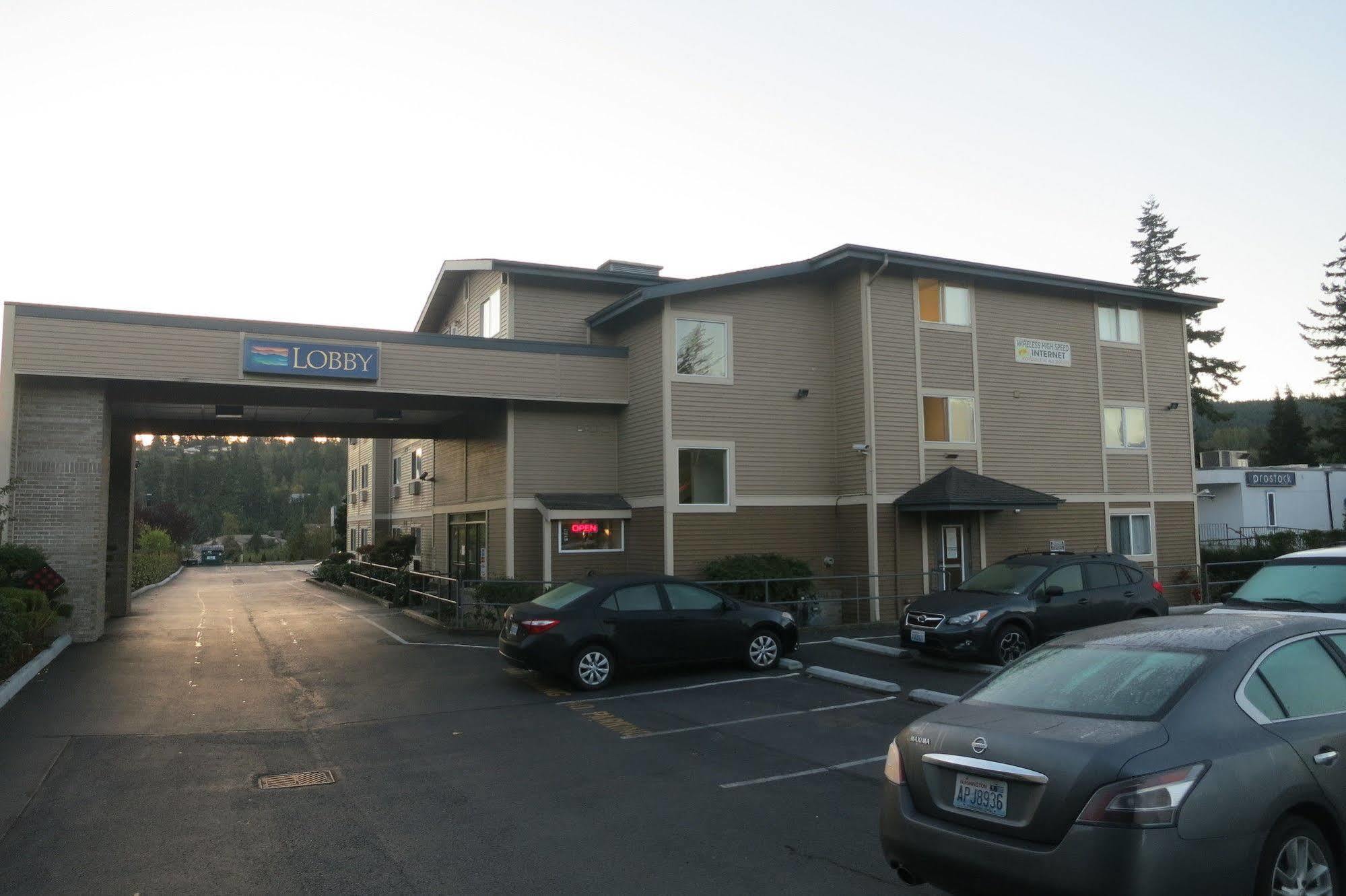 Bay City Inn Белингам Екстериор снимка