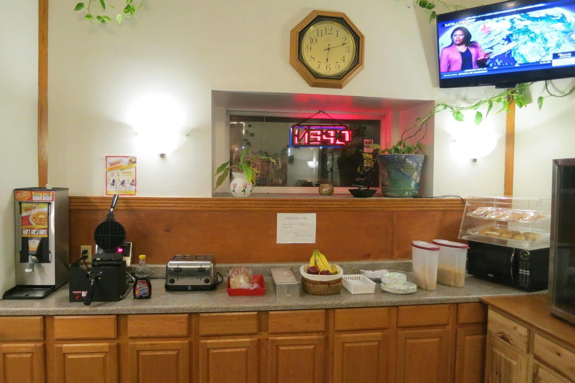 Bay City Inn Белингам Екстериор снимка