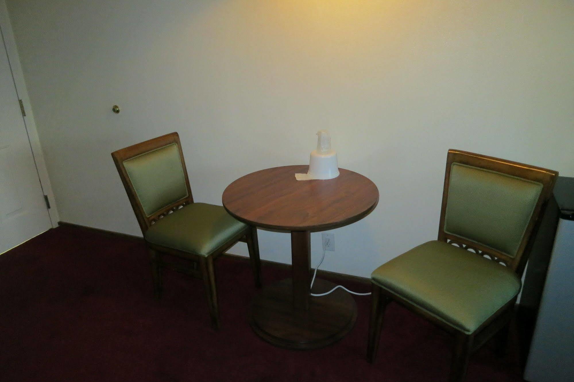 Bay City Inn Белингам Екстериор снимка